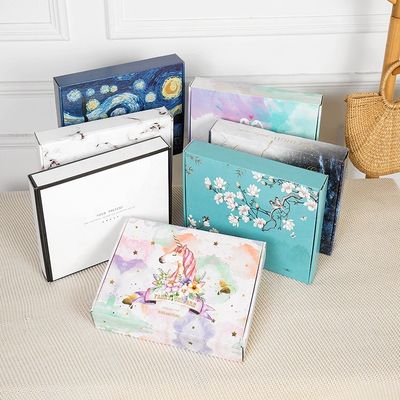 1.5mm Oluklu Kağıt Kişiselleştirilmiş Giyim Kutuları 250gsm Sanat Kağıdı