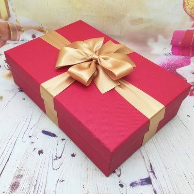 Noel Çorap CMYK Eflatun Hediye Paketleme Kutuları Oluklu Mukavva