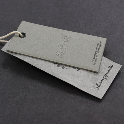 Dize ile Debossed Logo 350g Kraft Kağıt Özel Askı Etiketleri
