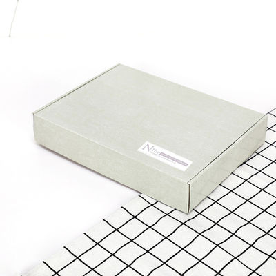 Lüks Katlanabilir 25 * 12 * 7cm Oluklu Mukavva Kutu Uçak Nakliye